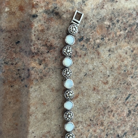 Turkish Mother-of-Pearl Bracelet - Picture 5 of 6